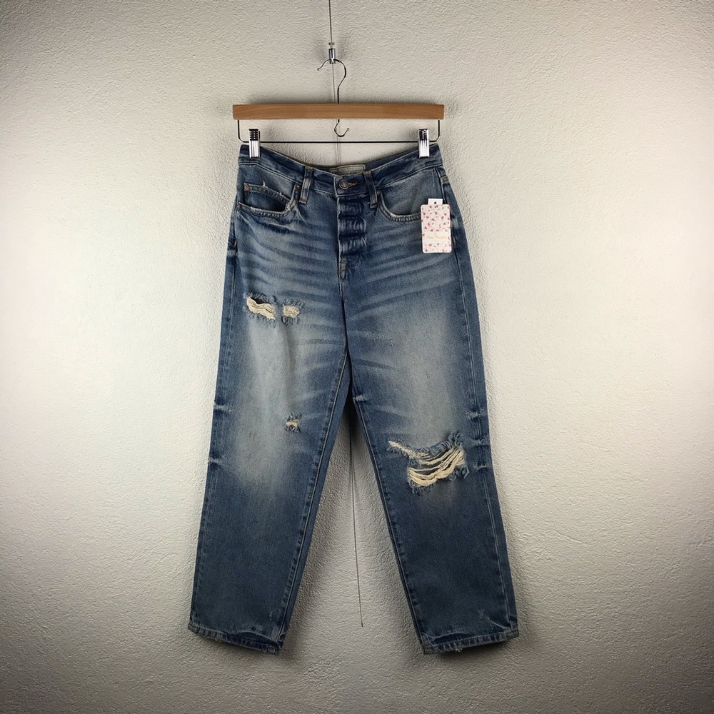 Free People l 24R Retro Mid-Rise Distressed Cropped Boyfriend Button Fly Jeans